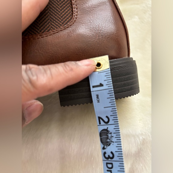 Brown Booties- Ankle Boots Size 4 Youth/6 Women’s - Picture 9 of 9